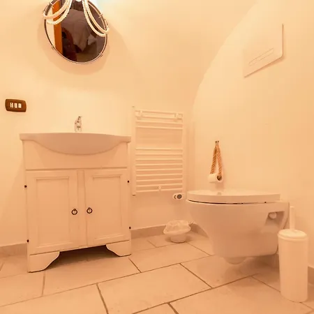 Widespread Trulli In The Historic Center - Trulli Antichi Mestieri Tatil Evi