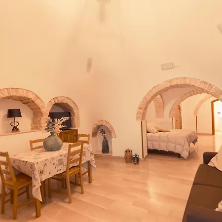 Widespread Trulli In The Historic Center - Trulli Antichi Mestieri