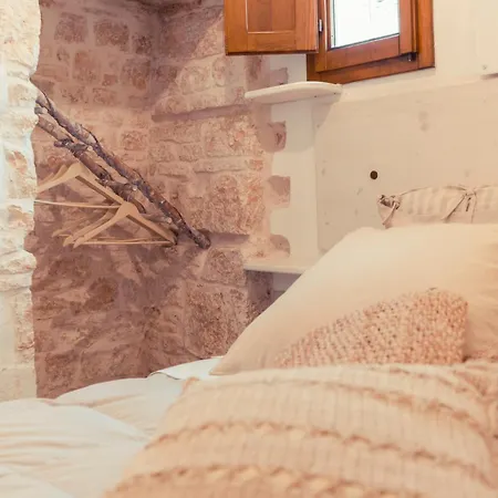 Widespread Trulli In The Historic Center - Trulli Antichi Mestieri *