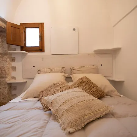 Widespread Trulli In The Historic Center - Trulli Antichi Mestieri