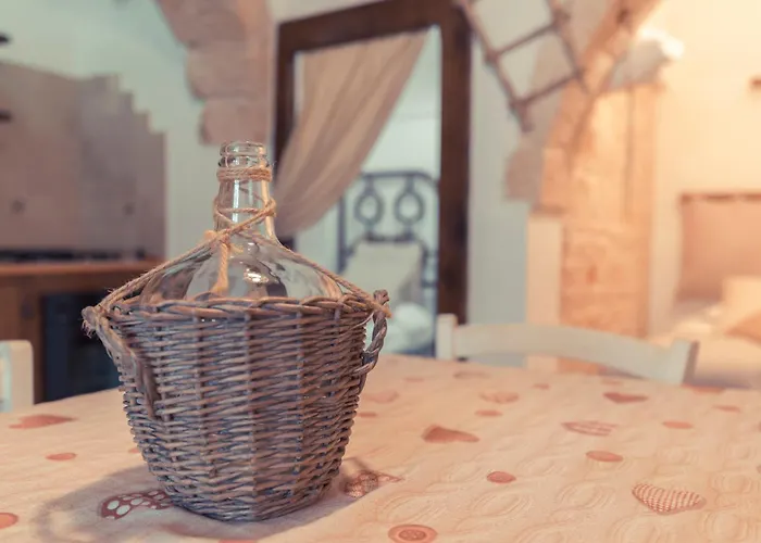 Widespread Trulli In The Historic Center - Trulli Antichi Mestieri Vakantiehuis
